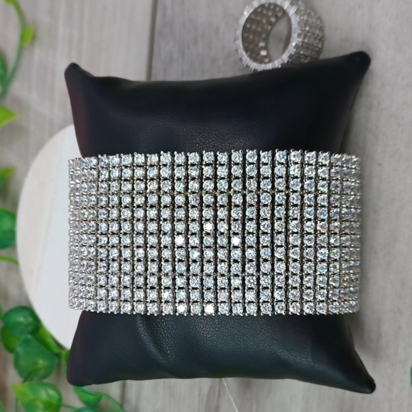 BMW Jewelry Iced Out Bling Bracelet And Ring NWT - Picture 5 of 16